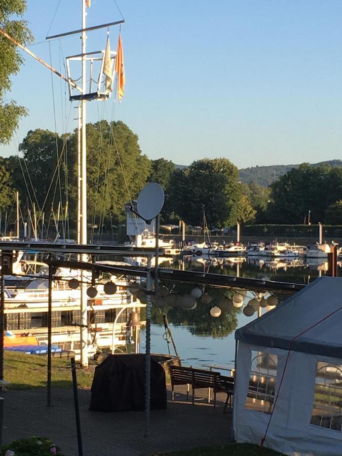 Schmuckkaestle Am Hafen Lejlighed Wiesbaden Eksteriør billede